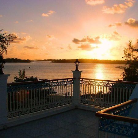 Villa Bella Charming Beachfront Guesthouse ブルー・ベイ エクステリア 写真