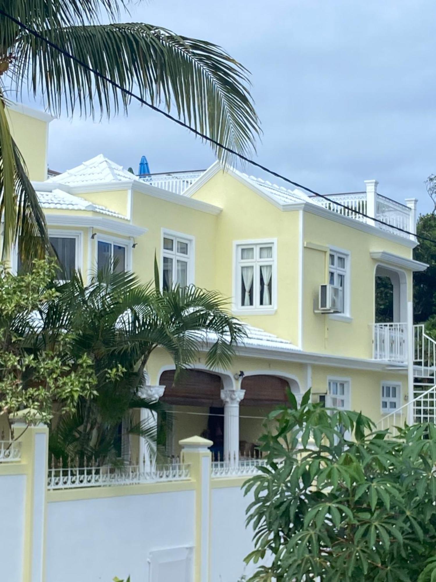 Villa Bella Charming Beachfront Guesthouse ブルー・ベイ エクステリア 写真