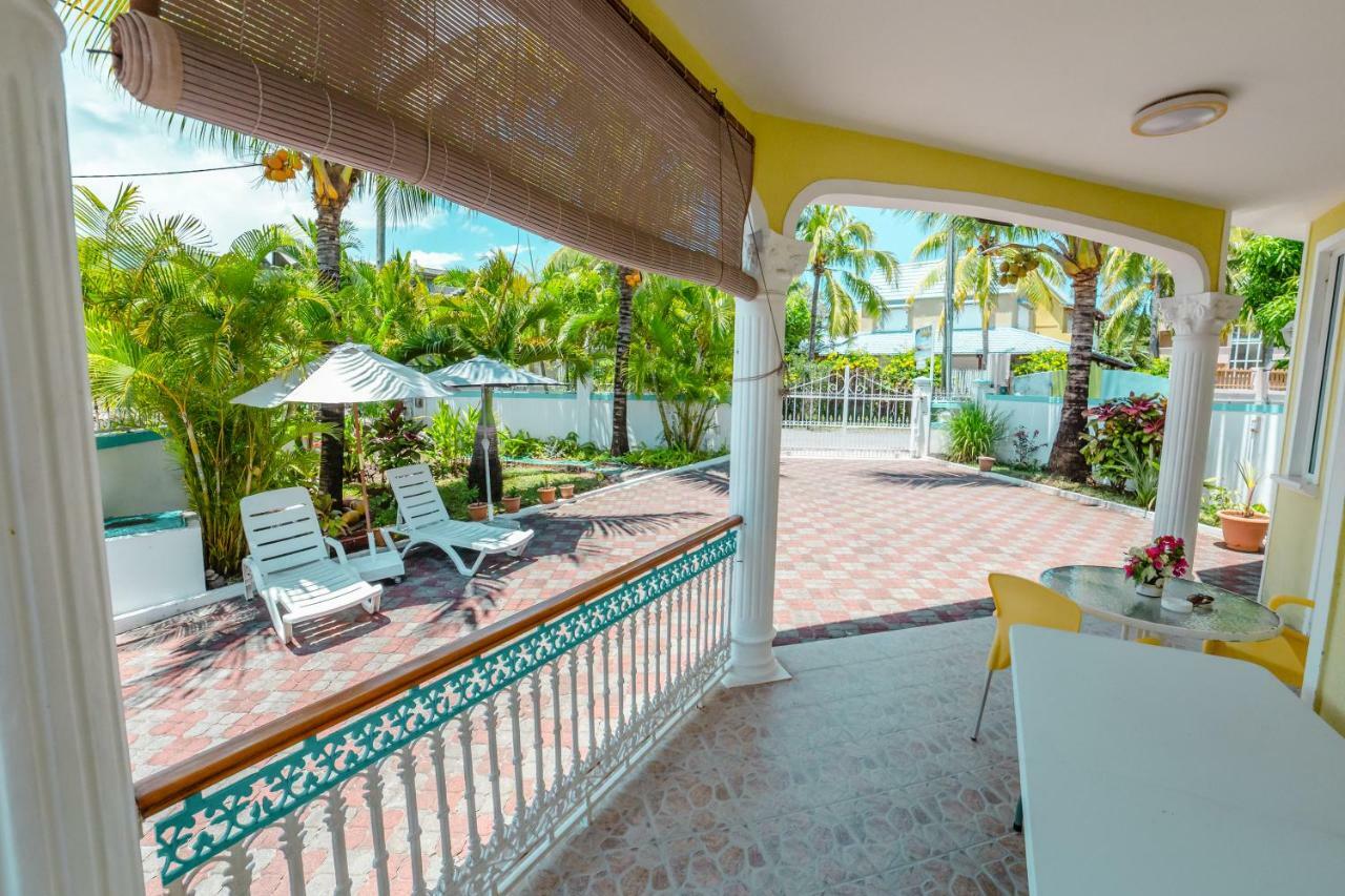 Villa Bella Charming Beachfront Guesthouse ブルー・ベイ エクステリア 写真