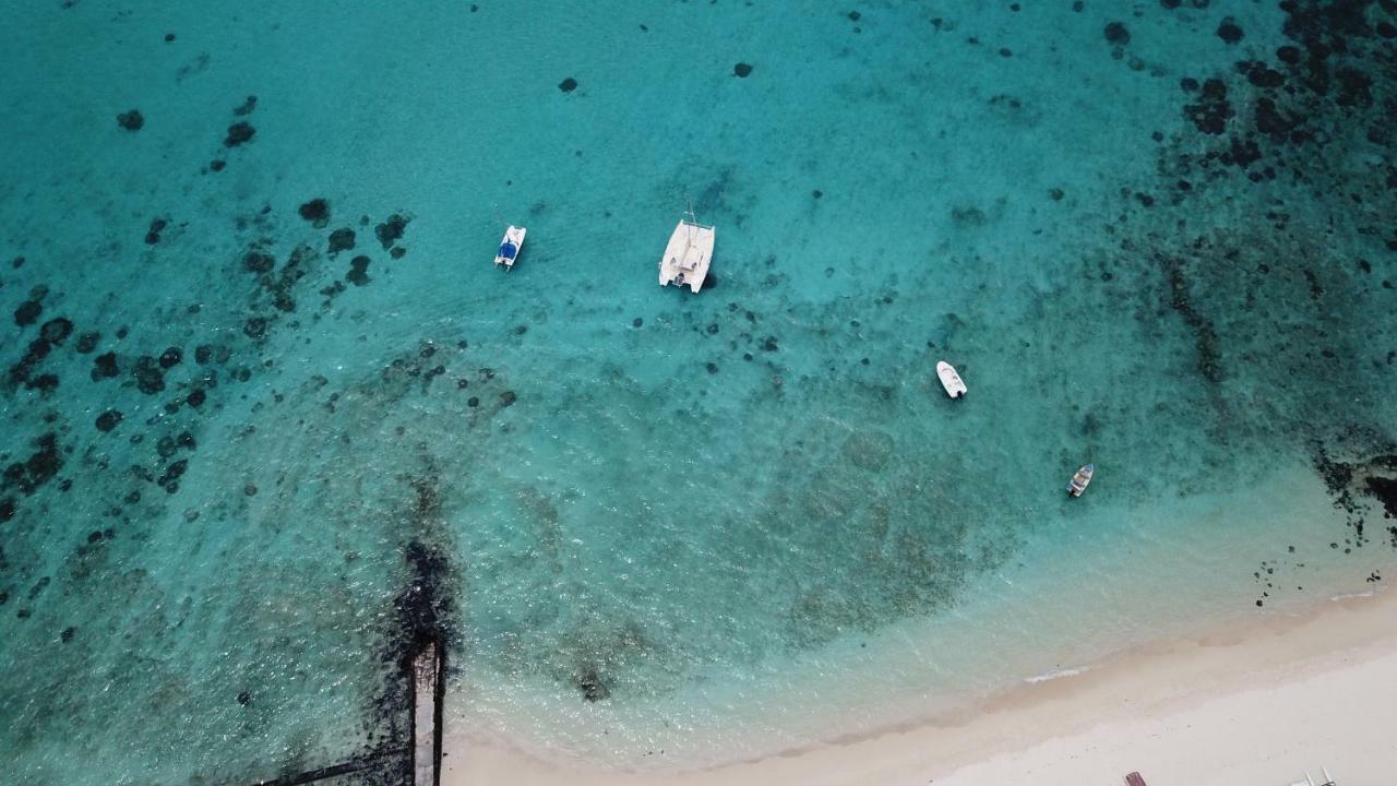 Villa Bella Charming Beachfront Guesthouse ブルー・ベイ エクステリア 写真