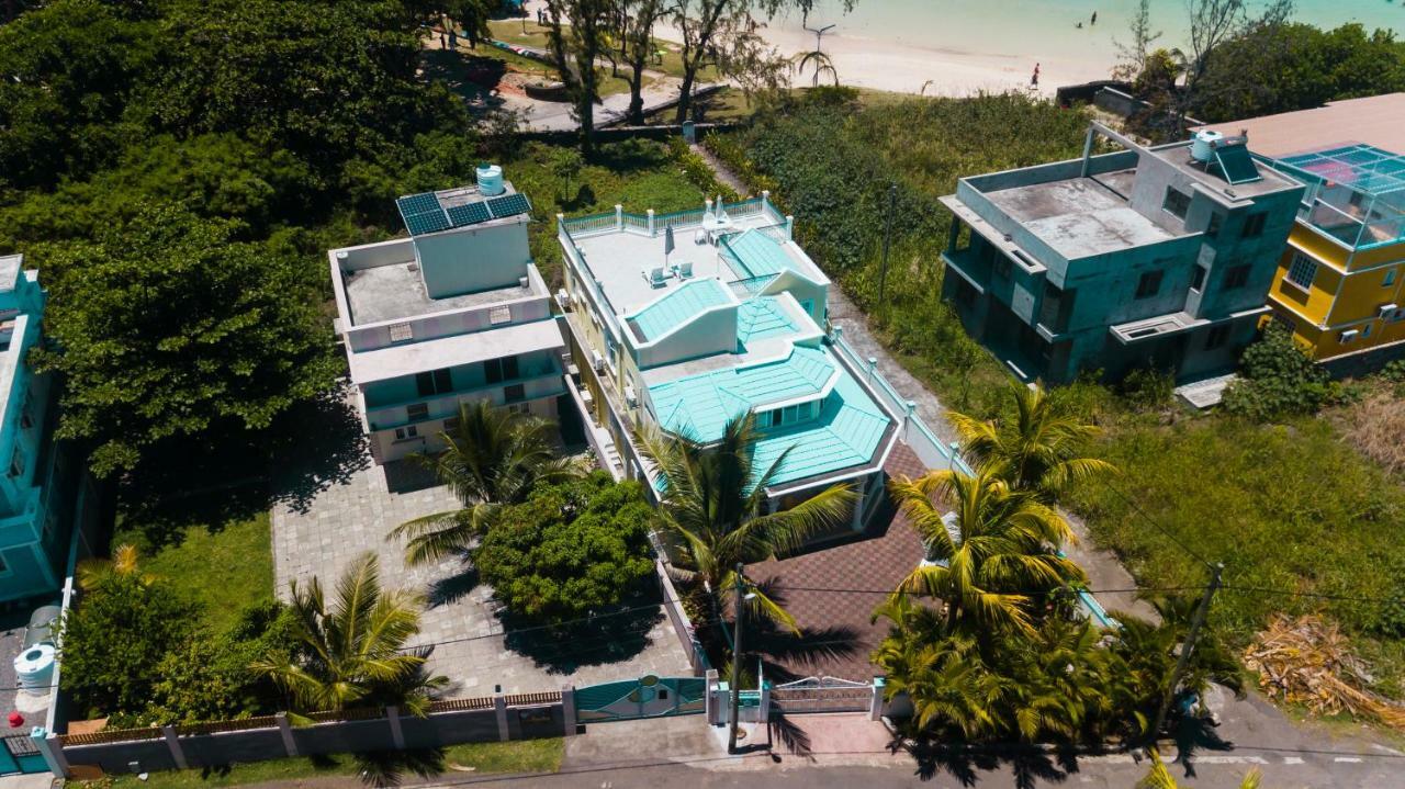 Villa Bella Charming Beachfront Guesthouse ブルー・ベイ エクステリア 写真