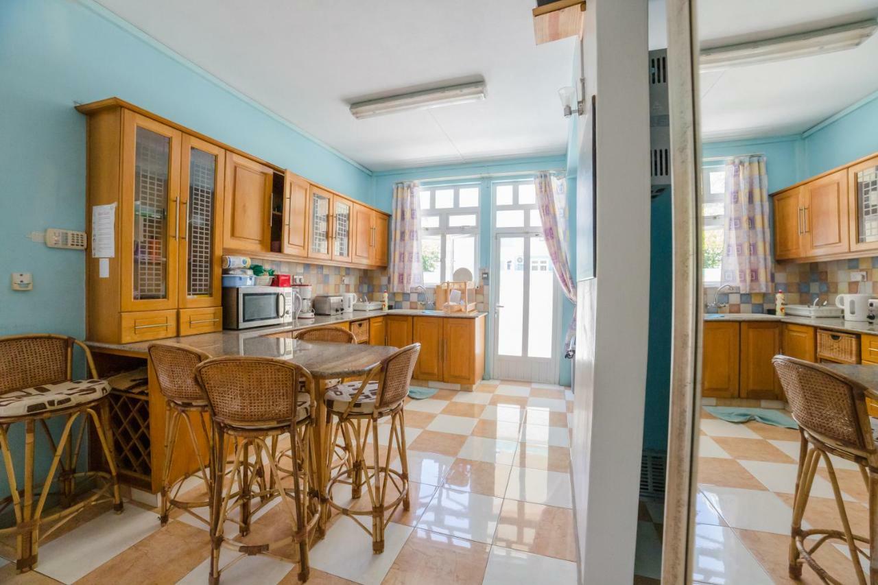 Villa Bella Charming Beachfront Guesthouse ブルー・ベイ エクステリア 写真