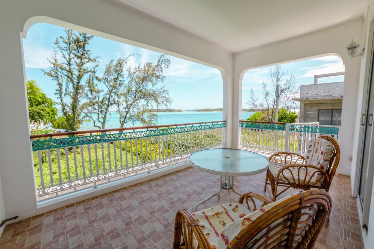 Villa Bella Charming Beachfront Guesthouse ブルー・ベイ エクステリア 写真